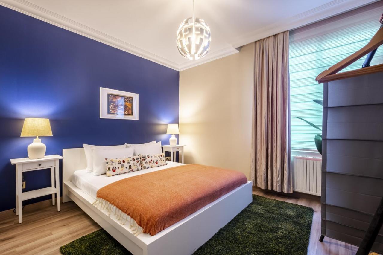 Captivating Flat With Balcony Near Besiktas Pier Lägenhet Istanbul Exteriör bild